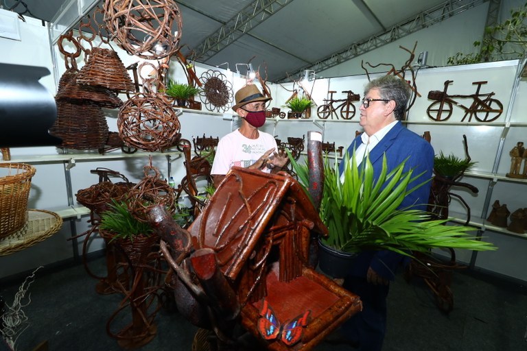 João Azevêdo abre 34° Salão do Artesanato em Campina e destaca ações do Governo na valorização do segmento