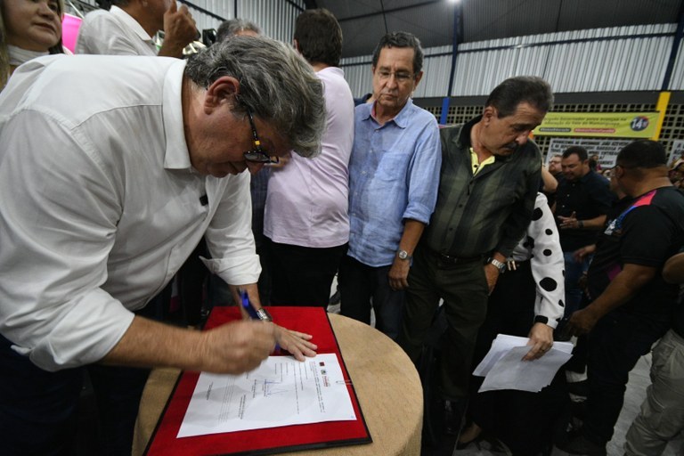 João Azevêdo participa do ODE em Mamanguape e entrega benefícios que somam R$ 35 milhões