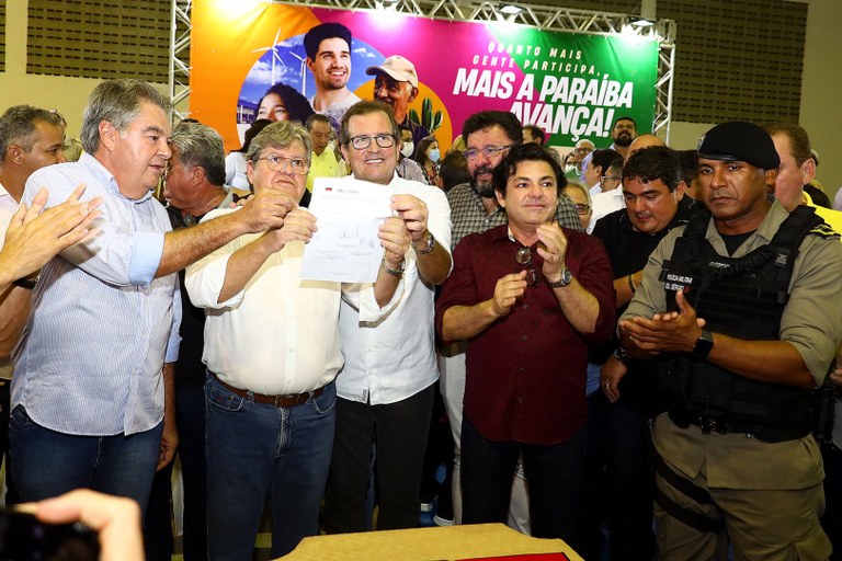 João Azevêdo presta contas no ODE de Sousa com recorde de participação