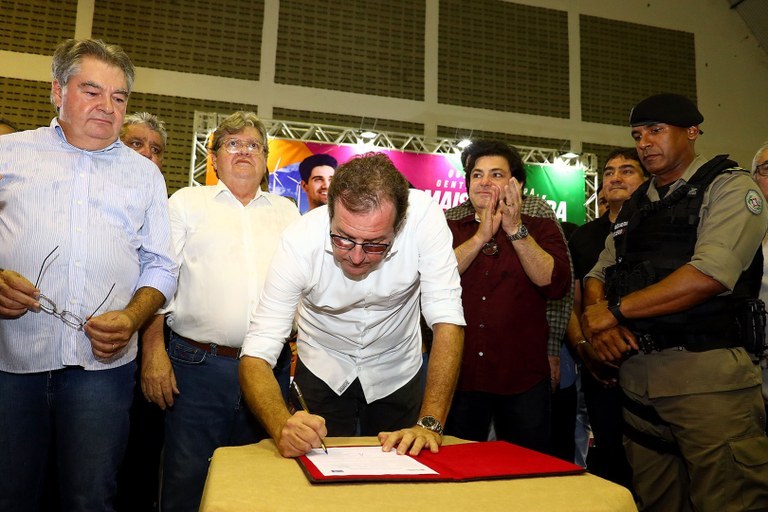 João Azevêdo presta contas no ODE de Sousa com recorde de participação