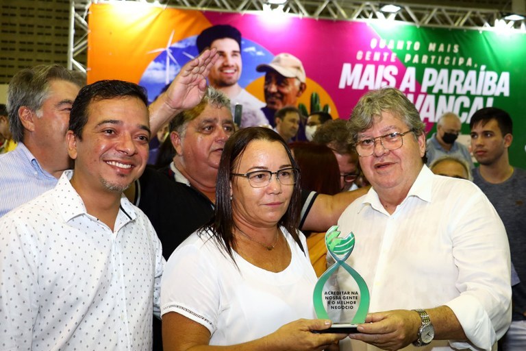 João Azevêdo presta contas no ODE de Sousa com recorde de participação